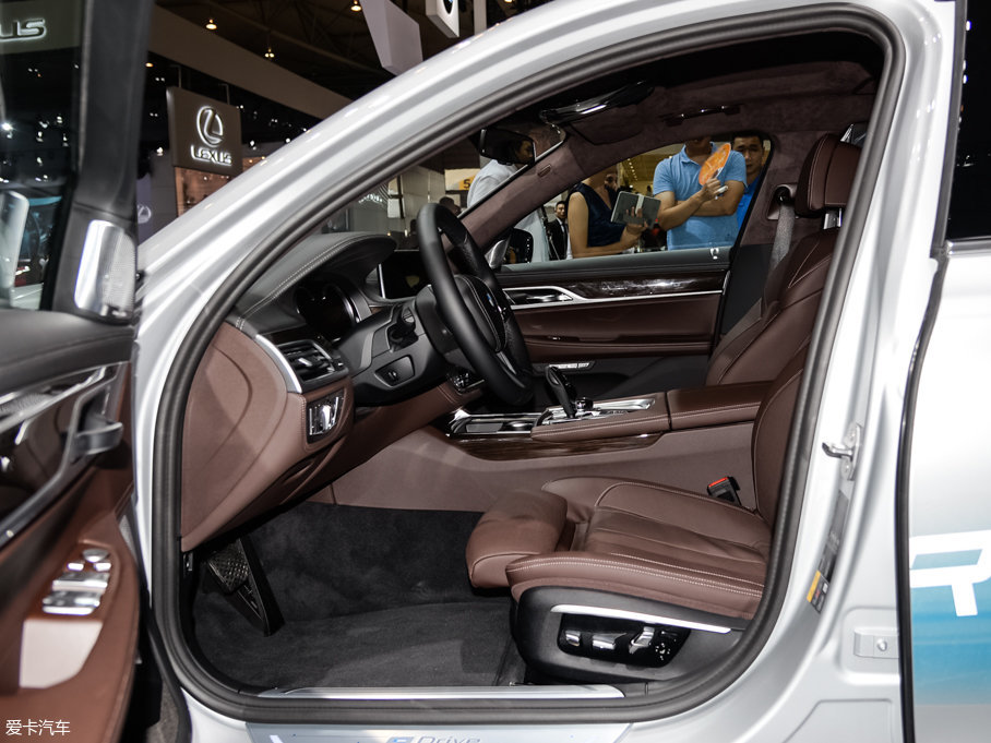 2017R7ϵԴ 740Le xDrive