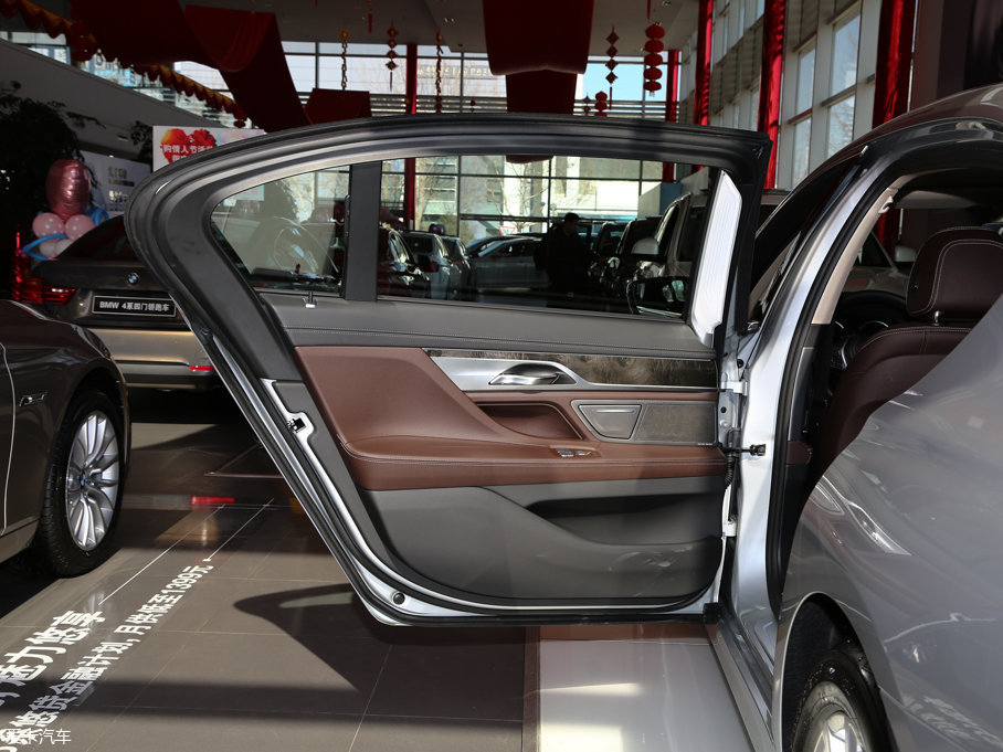 2017R7ϵԴ 740Le xDrive