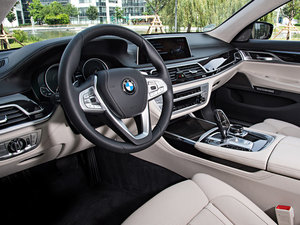 2017740Le xDrive п؅^