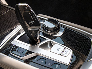 2017740Le xDrive п؅^