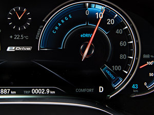 2017740Le xDrive п؅^