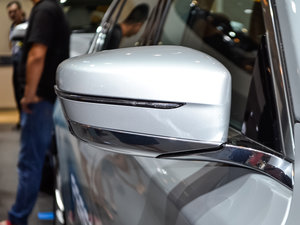 2017740Le xDrive (x)(ji)^