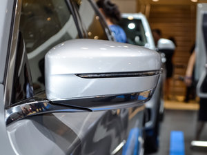 2017740Le xDrive (x)(ji)^