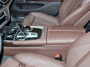 2017740Le xDrive п؅^