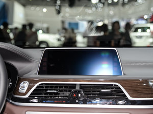 2017740Le xDrive п؅^