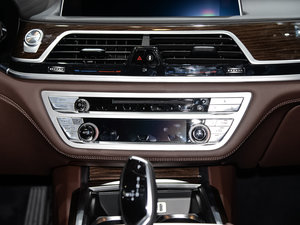 2017740Le xDrive п؅^