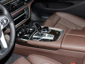 2017740Le xDrive п؅^