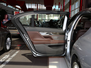 2017740Le xDrive ܇T