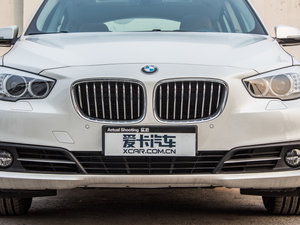 2015款528i 领先型 中网