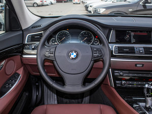 2015款528i 领先型 方向盘