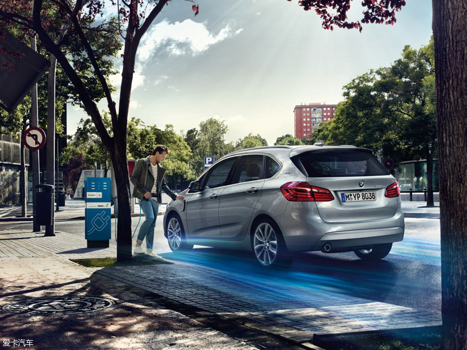 2015��R2ϵ���ʽ��τ�������܇ 225xe plug-in hybrid