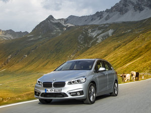 2015225xe plug-in hybrid w^