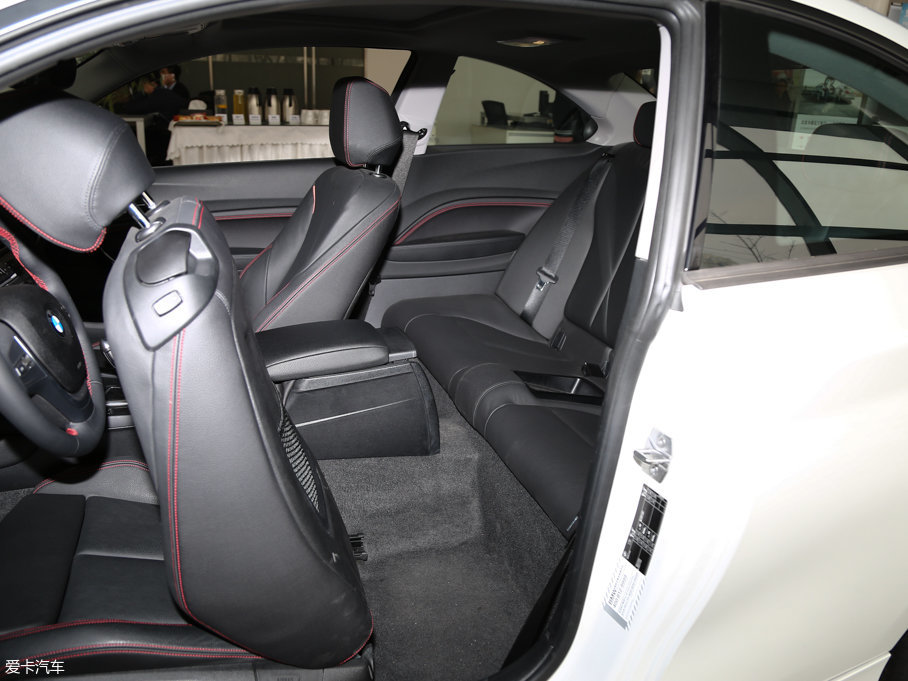 2017��R2ϵ�p�T 220i �\���OӋ���b