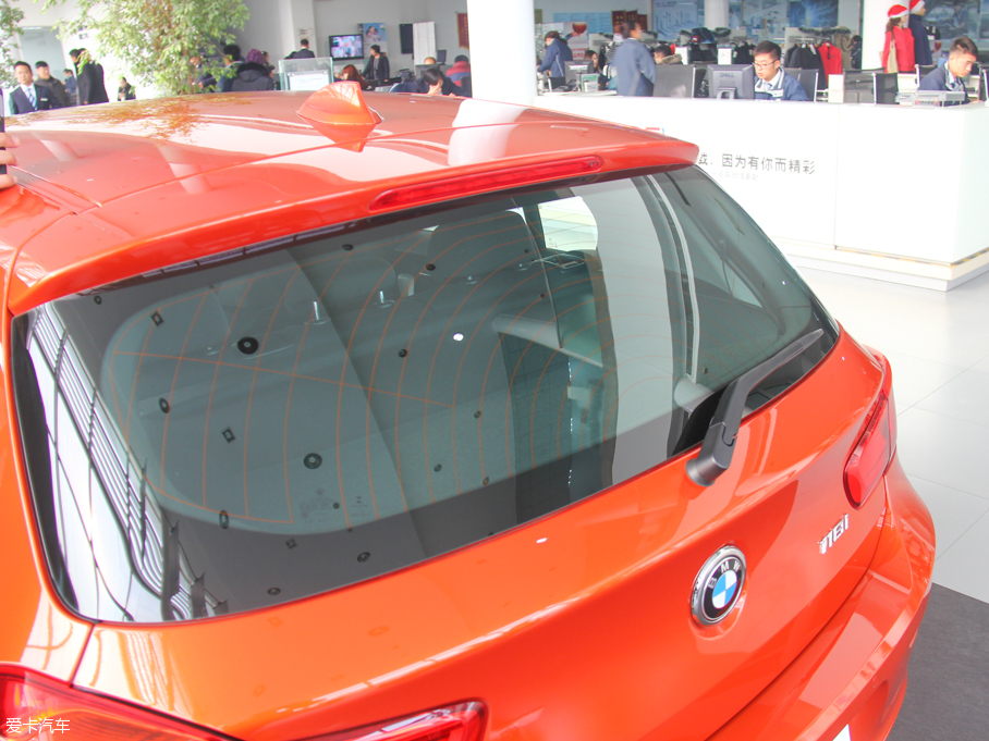 2016R1ϵɎ 118i I