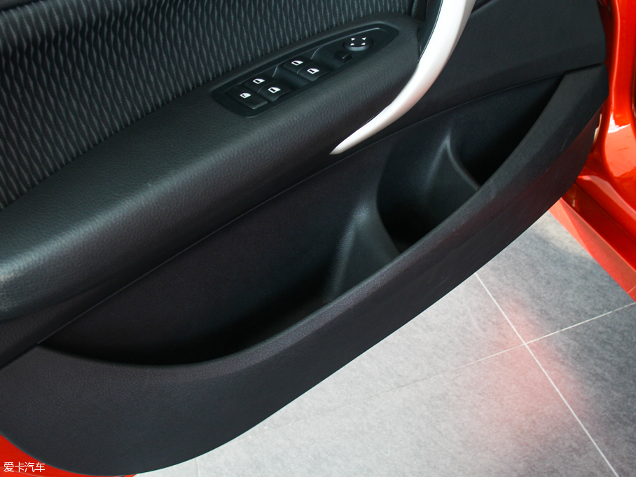 2016R1ϵɎ 118i I