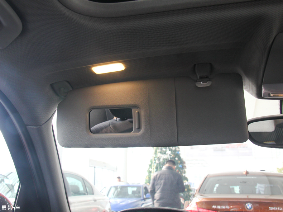 2016R1ϵɎ 118i I