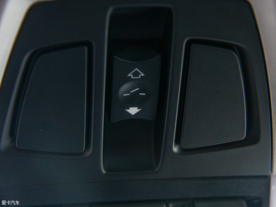 2016R1ϵɎ 118i I