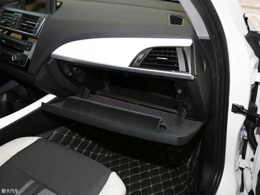 2016R1ϵɎ 118i OӋb