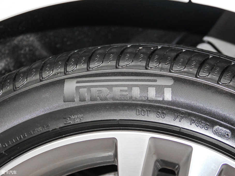 2016R3ϵGT 320i OӋb