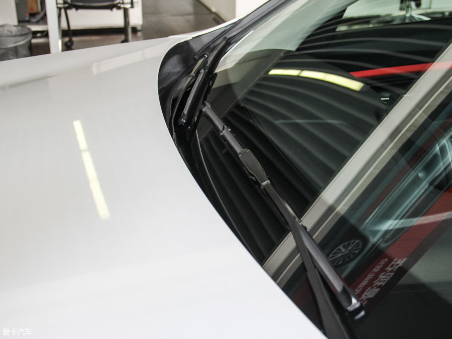 2016R3ϵGT 320i OӋb