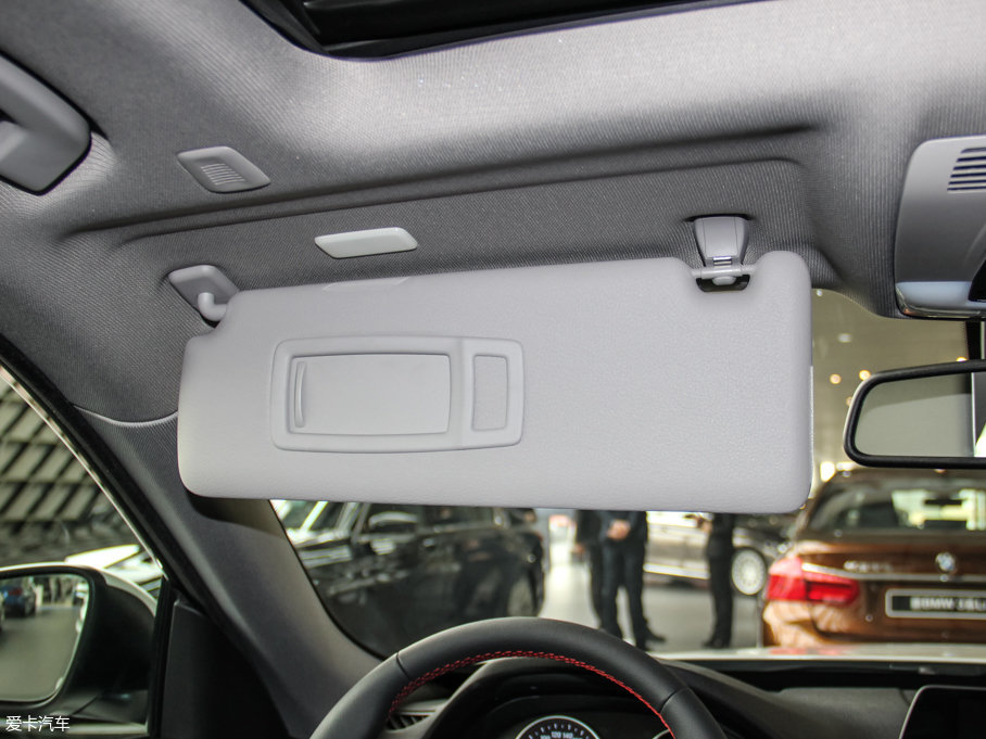 2016R3ϵGT 320i OӋb