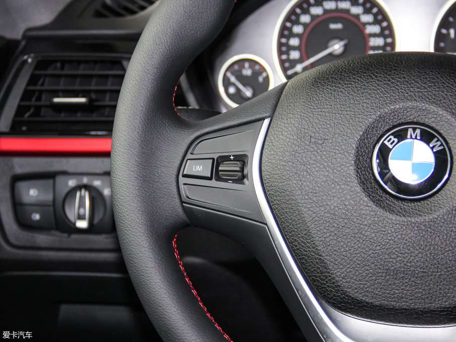 2016R3ϵGT 320i OӋb