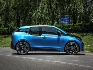 2016款升级款 豪华型 整体外观