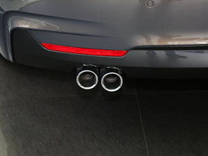 2016款430i M运动型 排气管