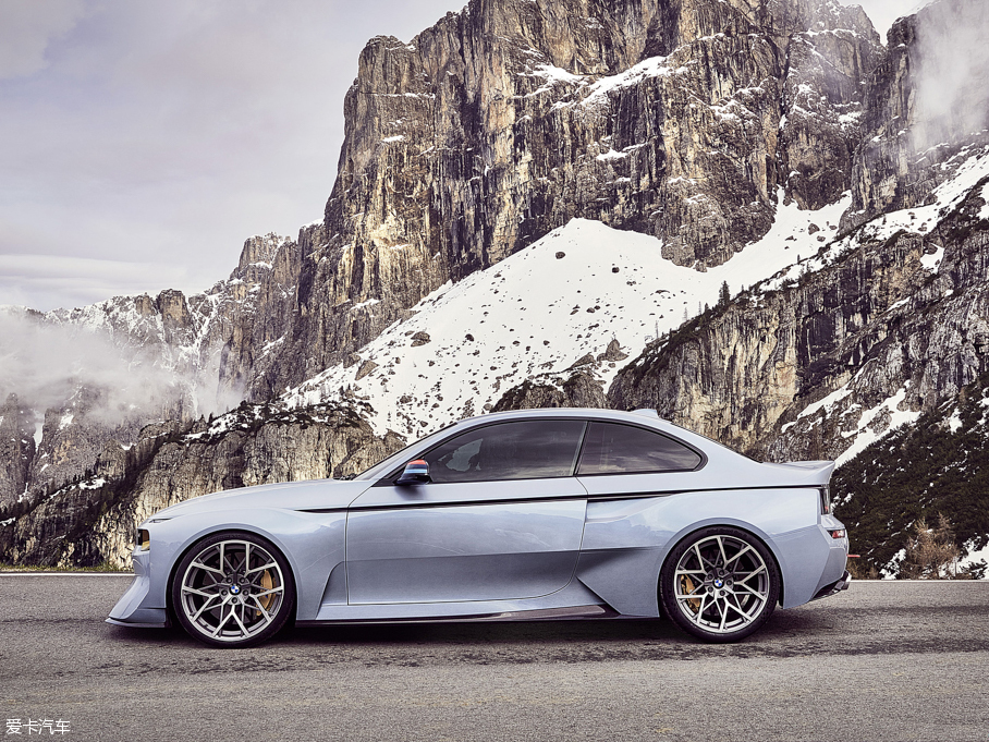 20162002 Hommage Concept