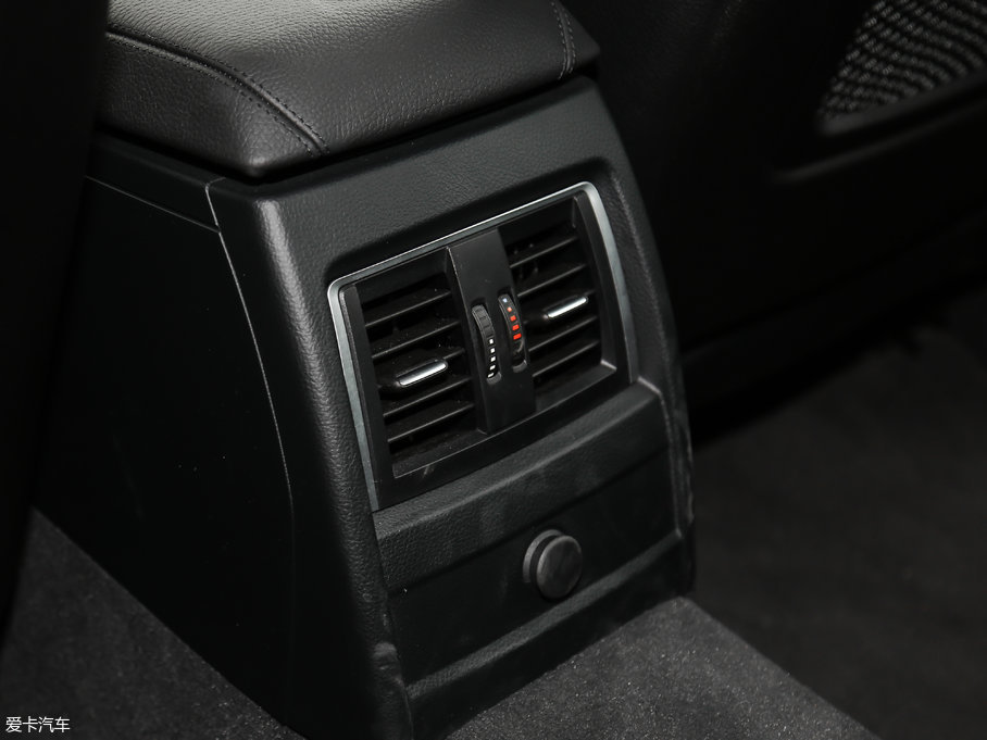 2017R3ϵGT 320i AOӋb