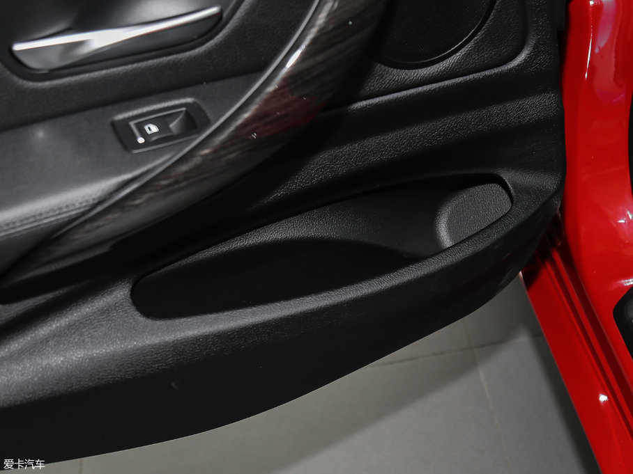 2017R3ϵGT 320i AOӋb