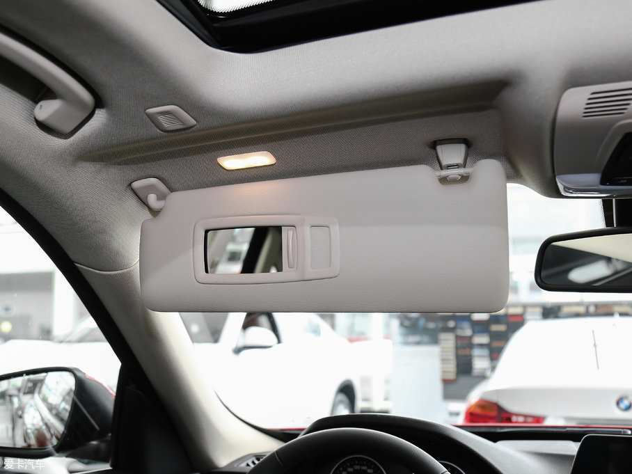 2017R3ϵGT 320i AOӋb