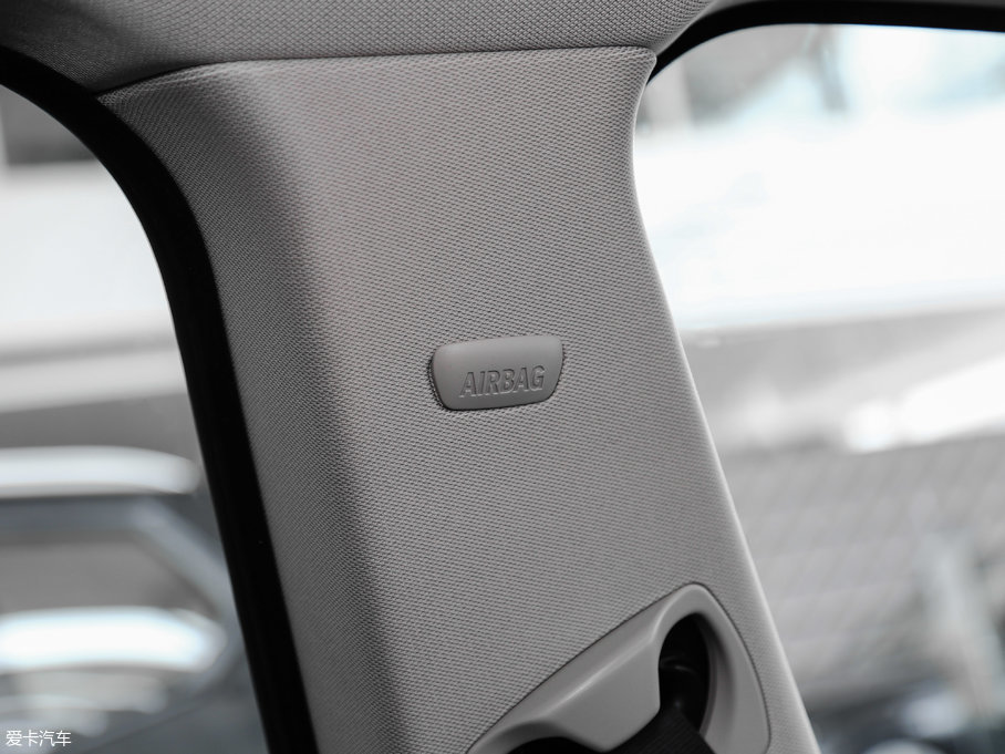 2017R3ϵGT 320i AOӋb