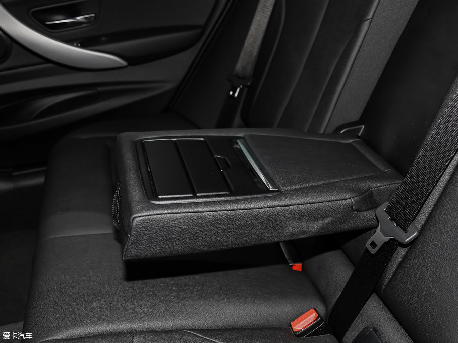 2017R3ϵGT 320i M\