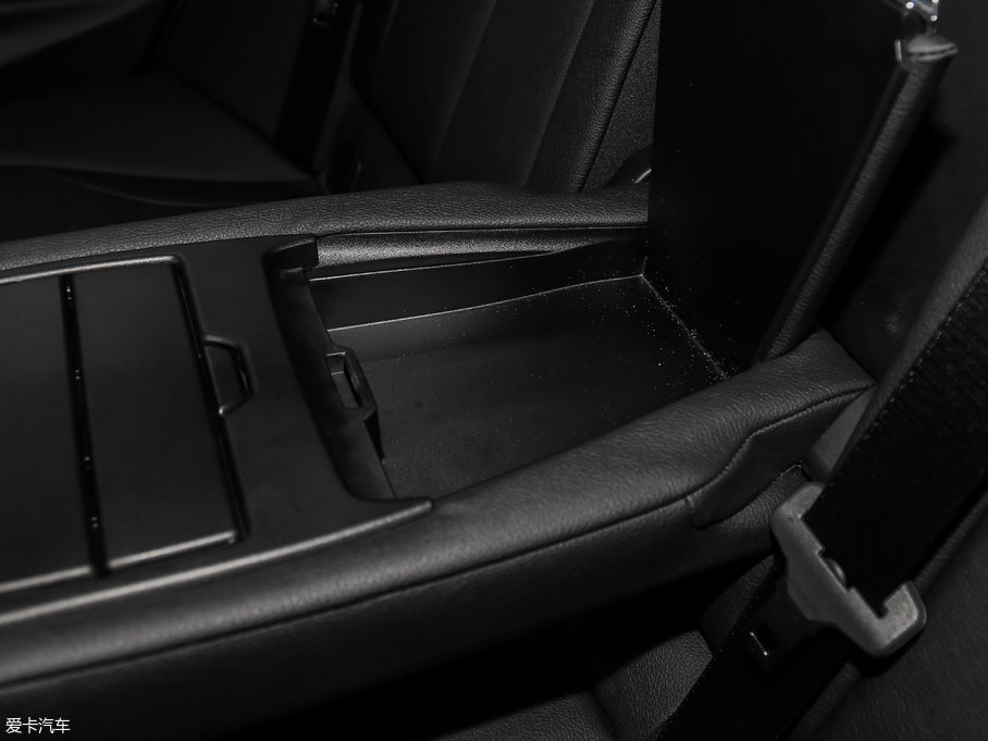 2017R3ϵGT 320i M\