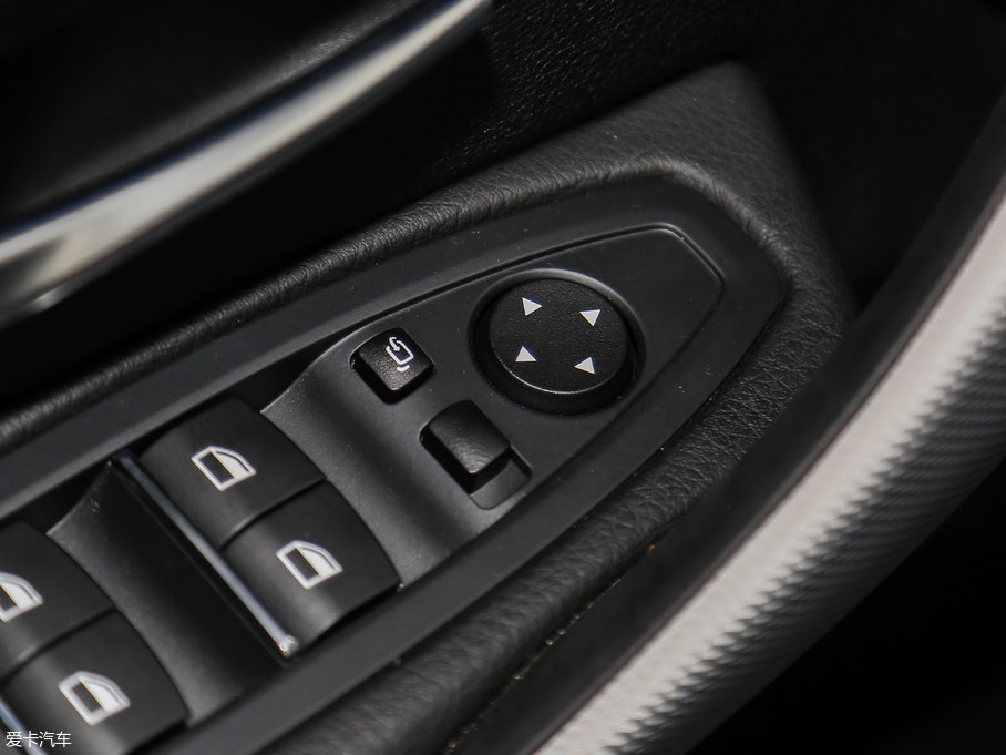 2017R3ϵGT 320i M\