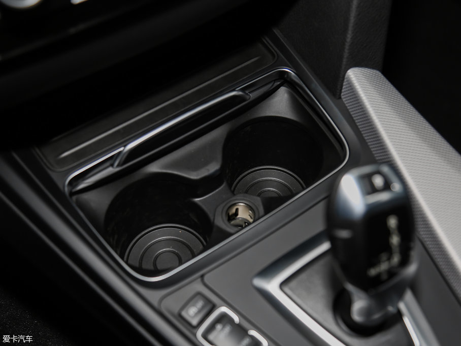 2017R3ϵGT 320i M\