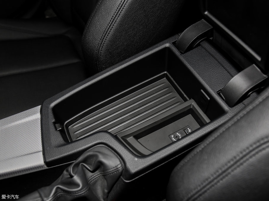 2017R3ϵGT 320i M\