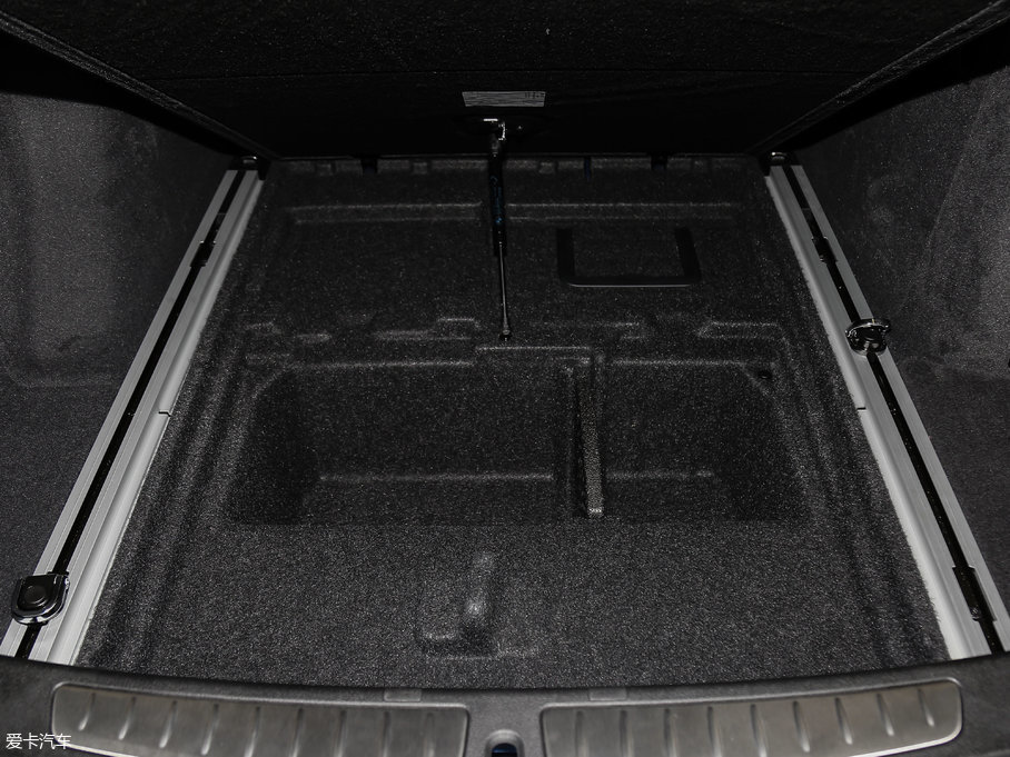 2017R3ϵGT 320i M\