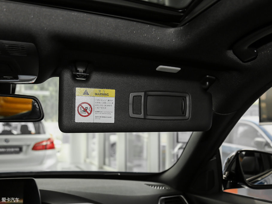 2017R3ϵGT 320i M\