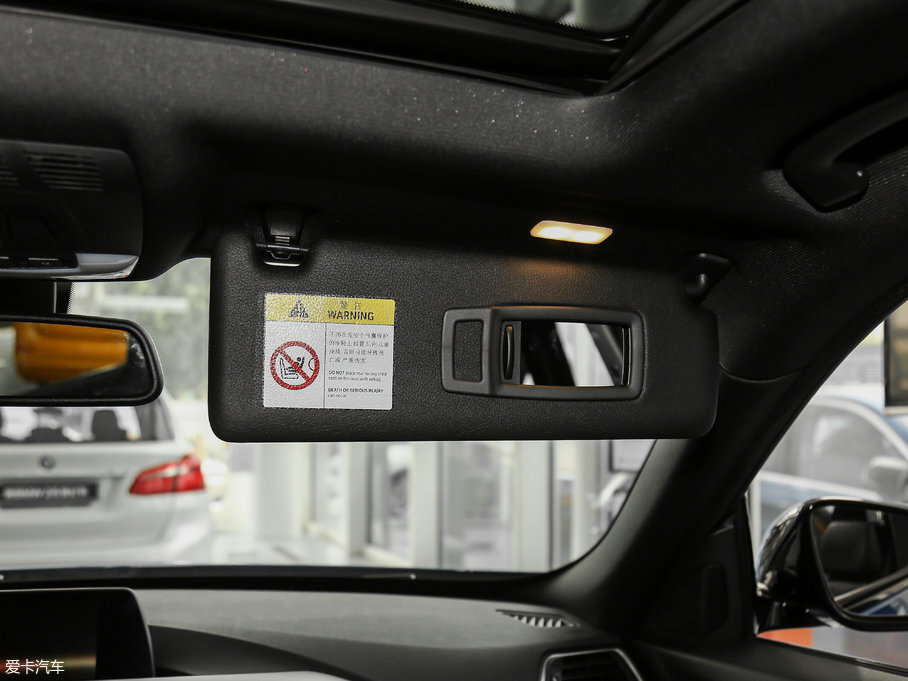 2017R3ϵGT 320i M\