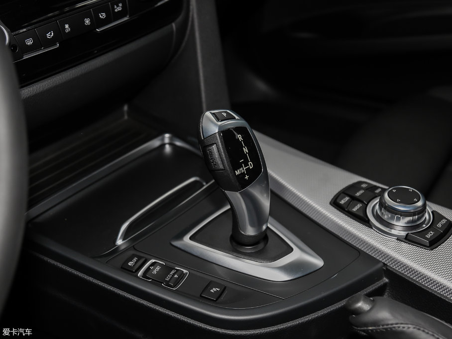 2017R3ϵGT 320i M\