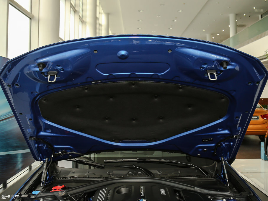 2017R3ϵGT 320i M\