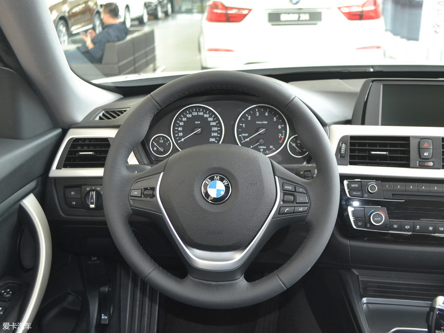 2017R3ϵGT 320i r(sh)