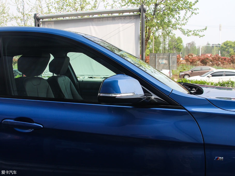 2017R3ϵGT 330i xDrive M\