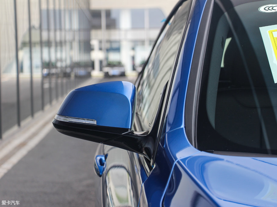 2017R3ϵGT 330i xDrive M\