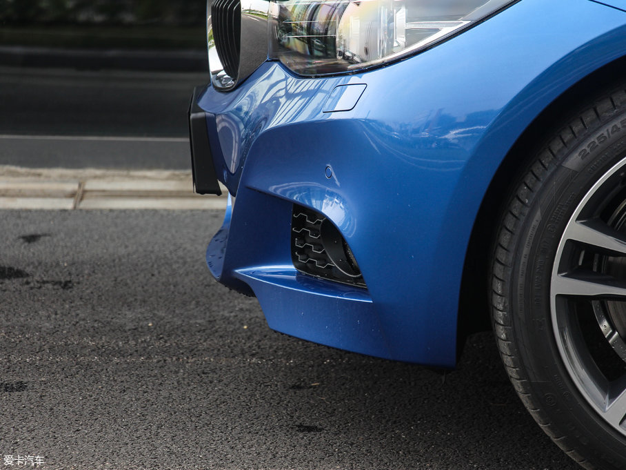 2017R3ϵGT 330i xDrive M\