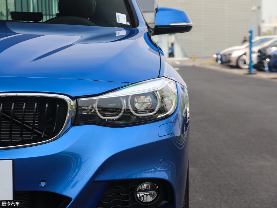 2017R3ϵGT 330i xDrive M\