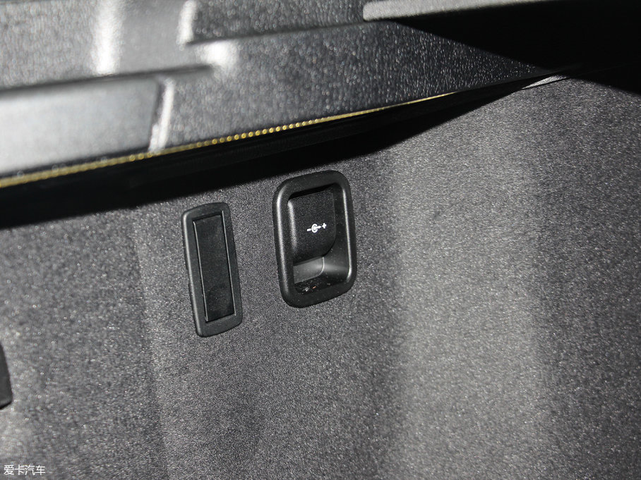 2017R3ϵGT 330i xDrive M\