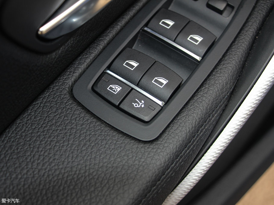 2017R3ϵGT 330i xDrive M\